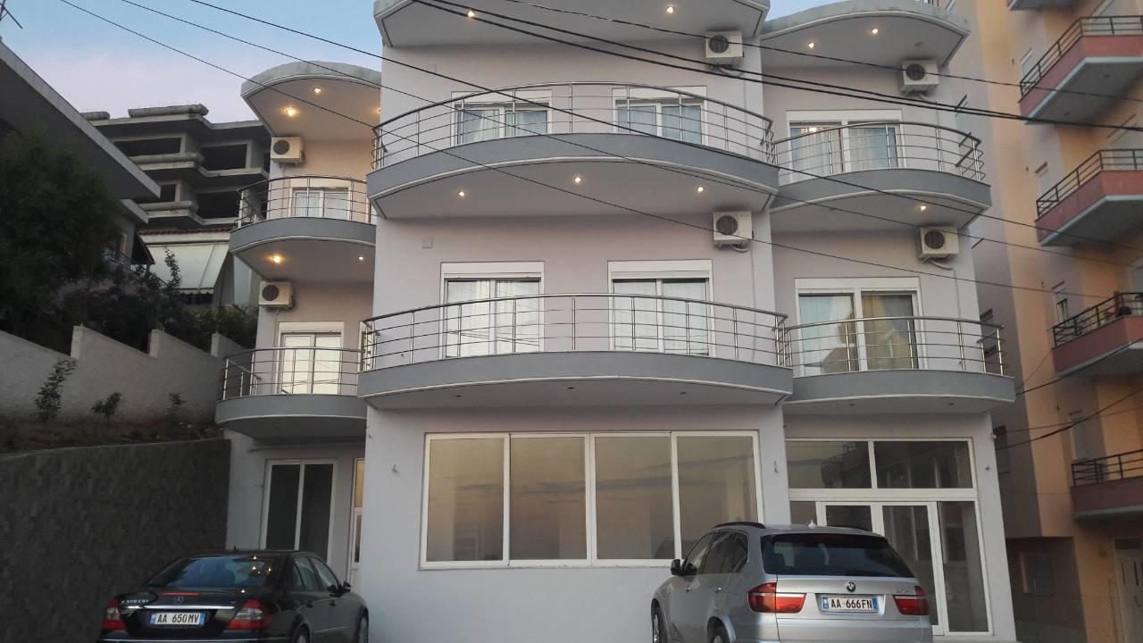 Juvenito * Sarandë